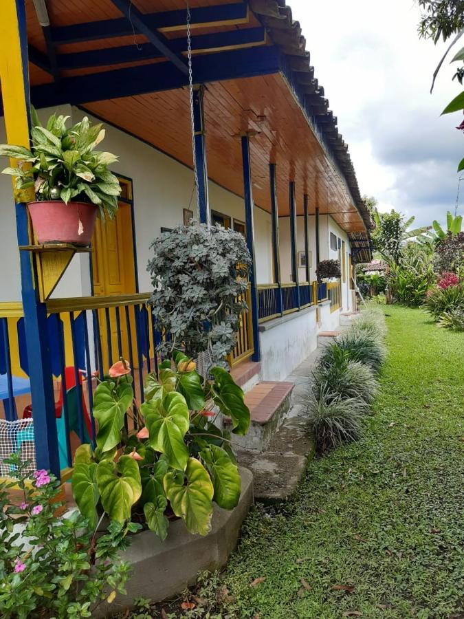 Casa Luz A 800 Mts Del Parque Del Cafe Montenegro