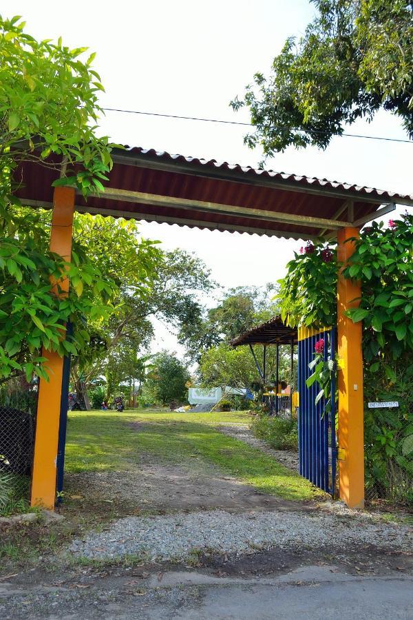 Casa Luz A 800 Mts Del Parque Del Cafe * Montenegro